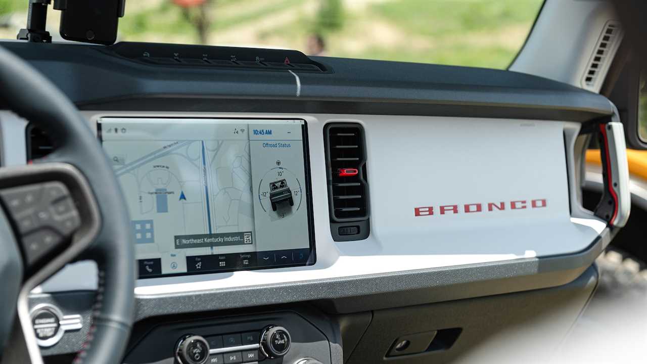 The 2021 Ford Bronco’s Fuel Economy Is Not Good, Trails Even the Thirsty Wrangler