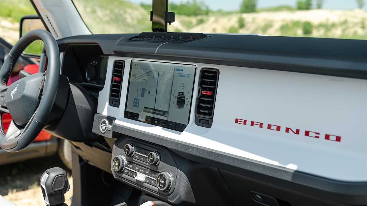 The 2021 Ford Bronco’s Fuel Economy Is Not Good, Trails Even the Thirsty Wrangler