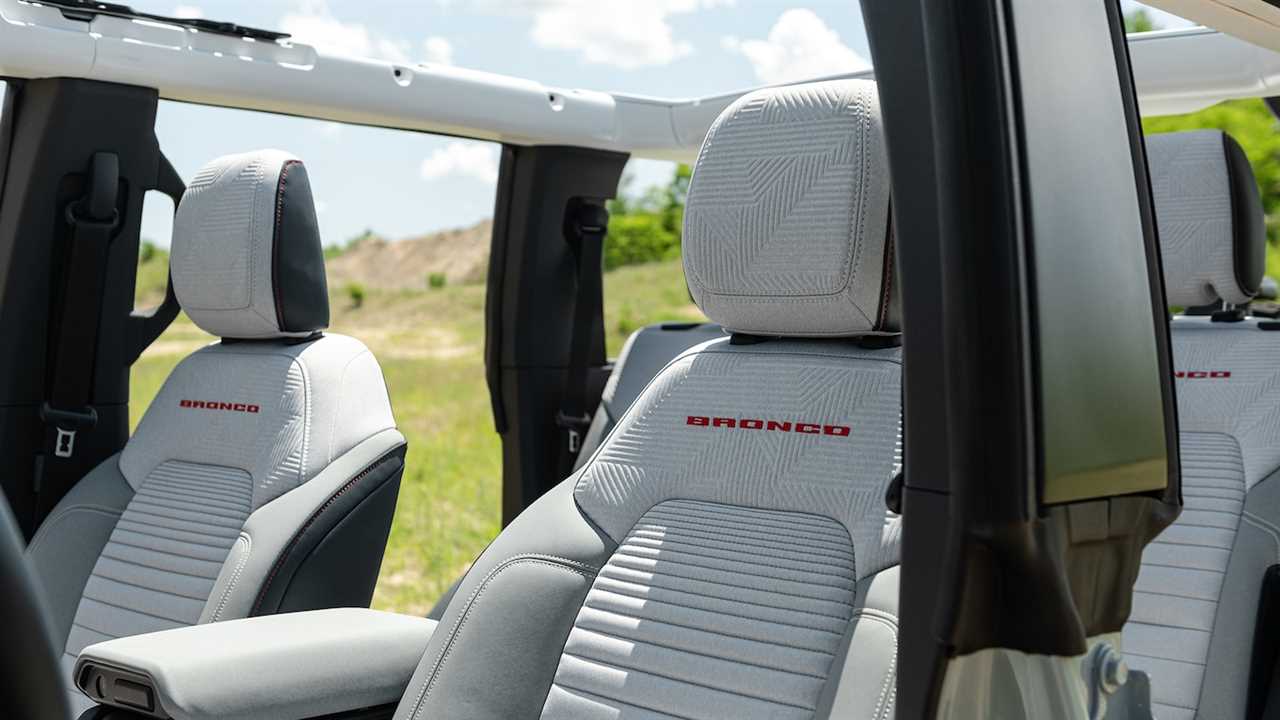 The 2021 Ford Bronco’s Fuel Economy Is Not Good, Trails Even the Thirsty Wrangler