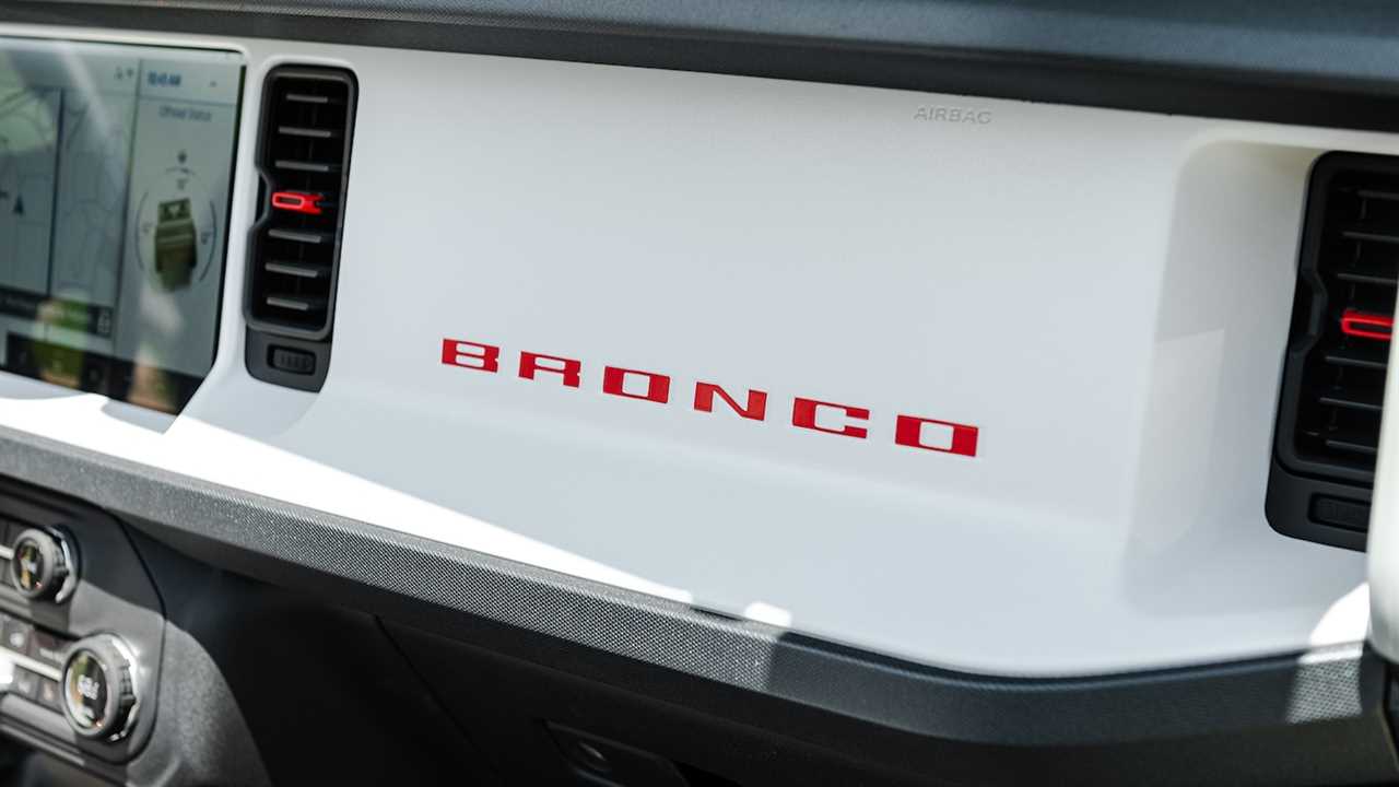 The 2021 Ford Bronco’s Fuel Economy Is Not Good, Trails Even the Thirsty Wrangler