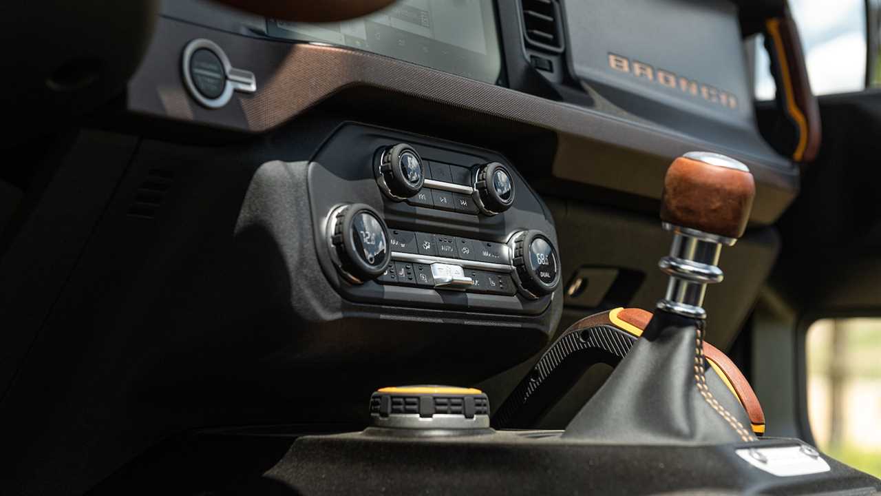 The 2021 Ford Bronco’s Fuel Economy Is Not Good, Trails Even the Thirsty Wrangler
