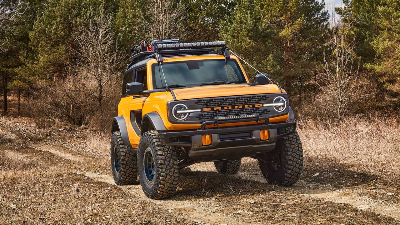 The 2021 Ford Bronco’s Fuel Economy Is Not Good, Trails Even the Thirsty Wrangler