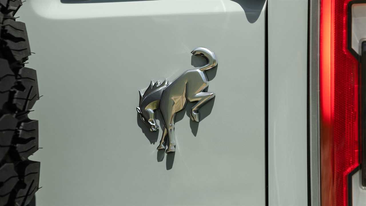 The 2021 Ford Bronco’s Fuel Economy Is Not Good, Trails Even the Thirsty Wrangler