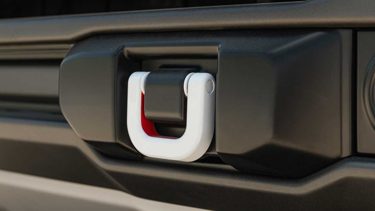 The 2021 Ford Bronco’s Fuel Economy Is Not Good, Trails Even the Thirsty Wrangler