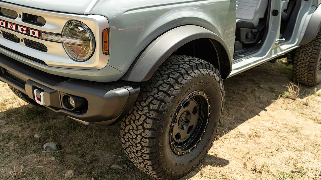 The 2021 Ford Bronco’s Fuel Economy Is Not Good, Trails Even the Thirsty Wrangler