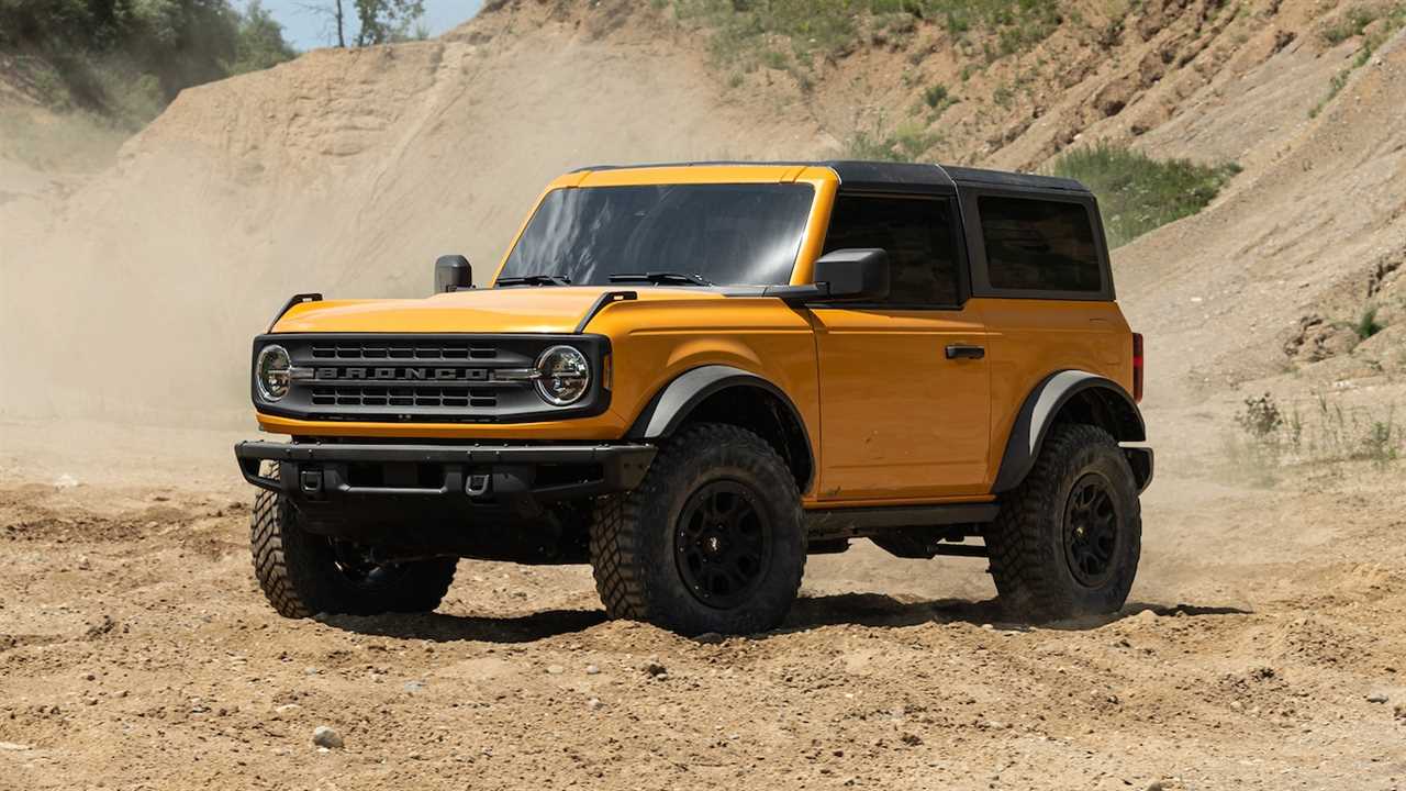 The 2021 Ford Bronco’s Fuel Economy Is Not Good, Trails Even the Thirsty Wrangler