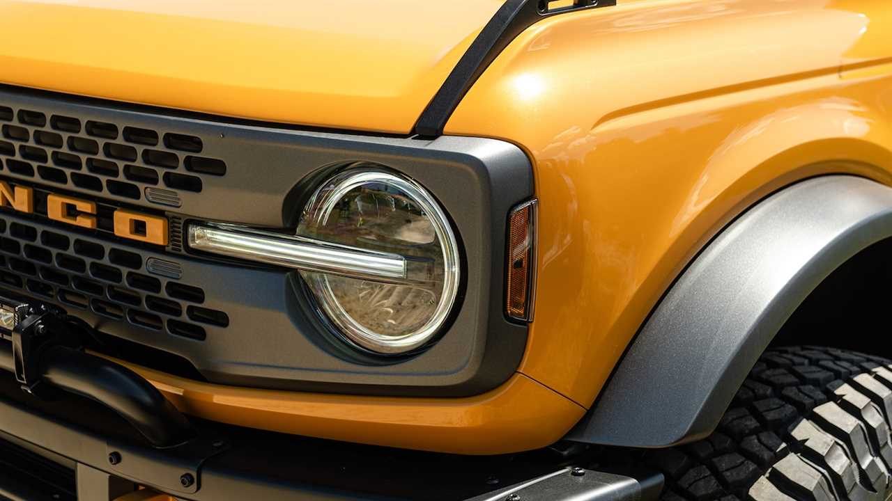 The 2021 Ford Bronco’s Fuel Economy Is Not Good, Trails Even the Thirsty Wrangler