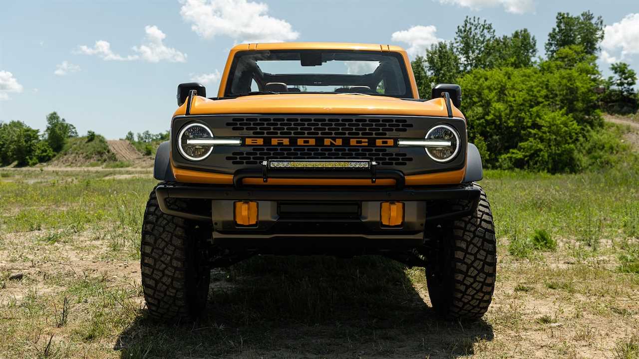 The 2021 Ford Bronco’s Fuel Economy Is Not Good, Trails Even the Thirsty Wrangler