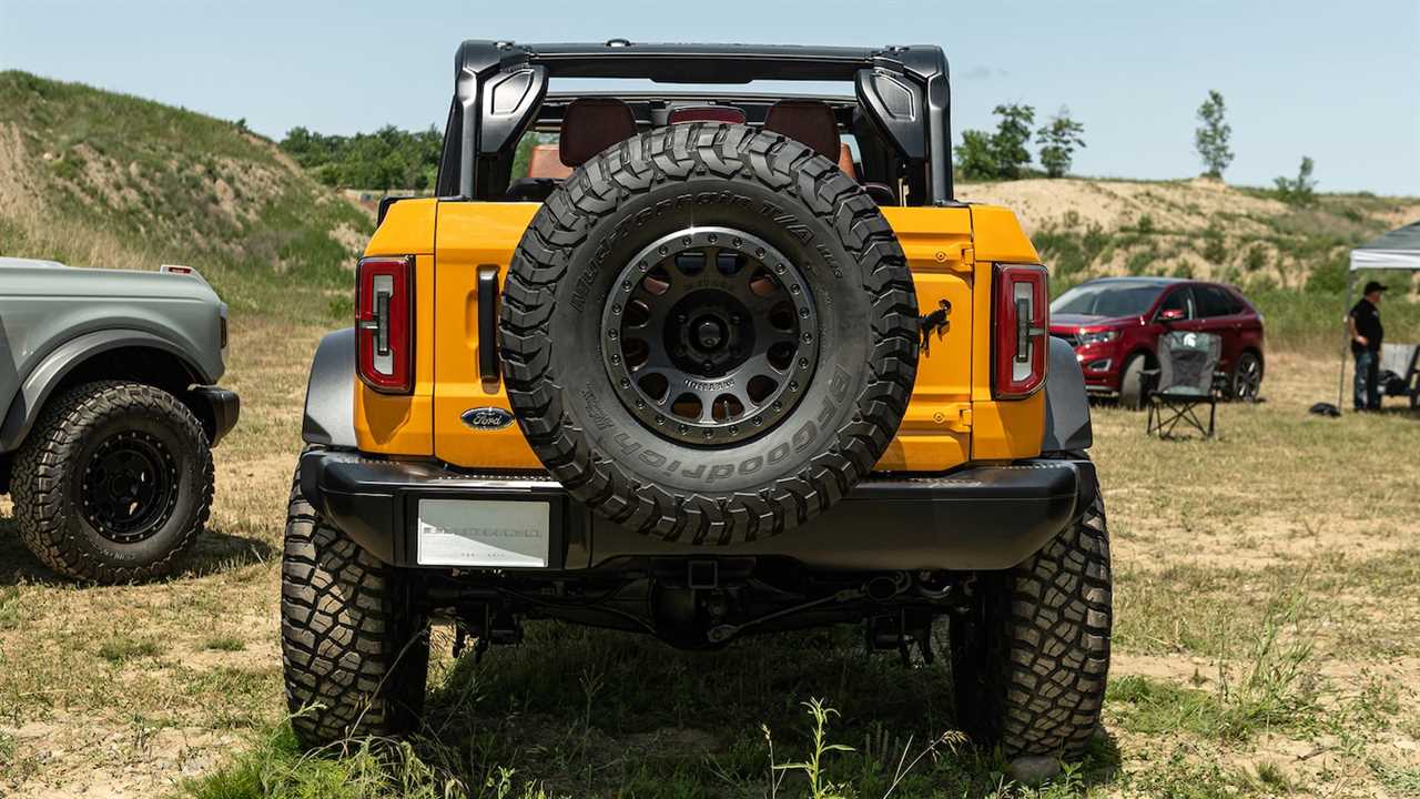 The 2021 Ford Bronco’s Fuel Economy Is Not Good, Trails Even the Thirsty Wrangler