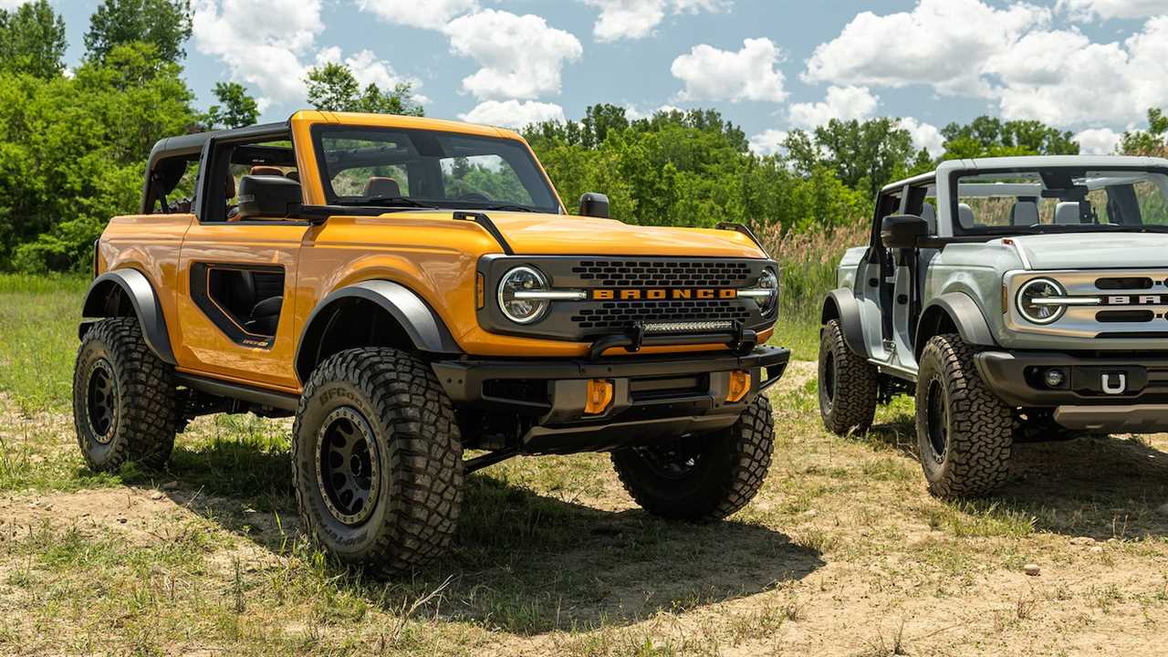 The 2021 Ford Bronco’s Fuel Economy Is Not Good, Trails Even the Thirsty Wrangler