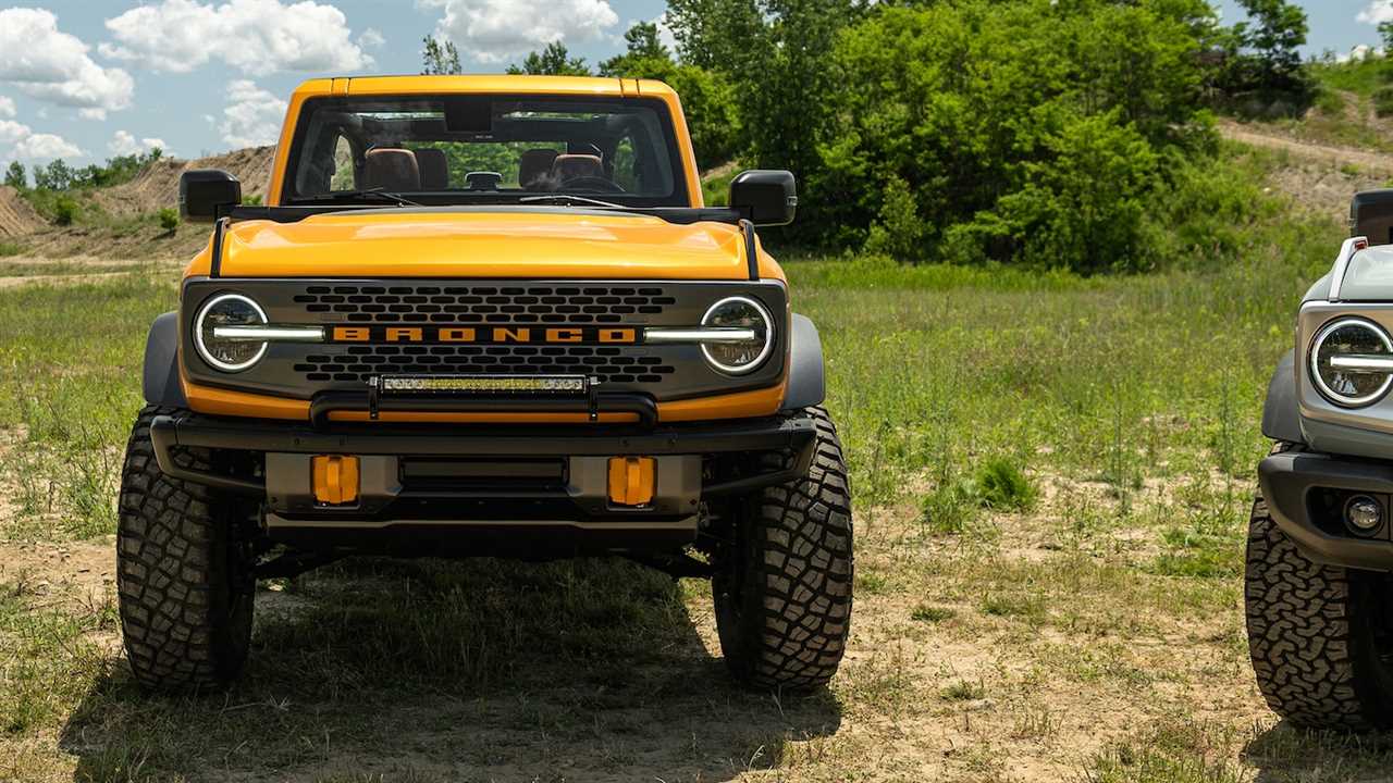 The 2021 Ford Bronco’s Fuel Economy Is Not Good, Trails Even the Thirsty Wrangler