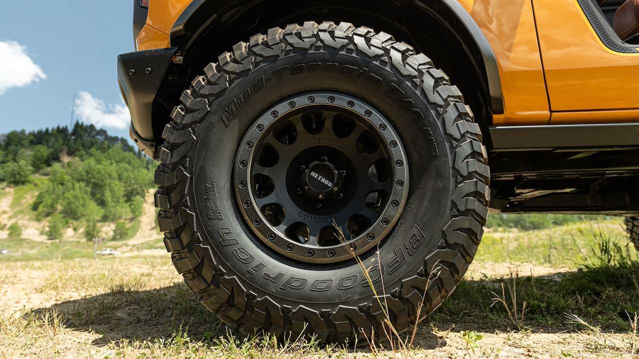 The 2021 Ford Bronco’s Fuel Economy Is Not Good, Trails Even the Thirsty Wrangler