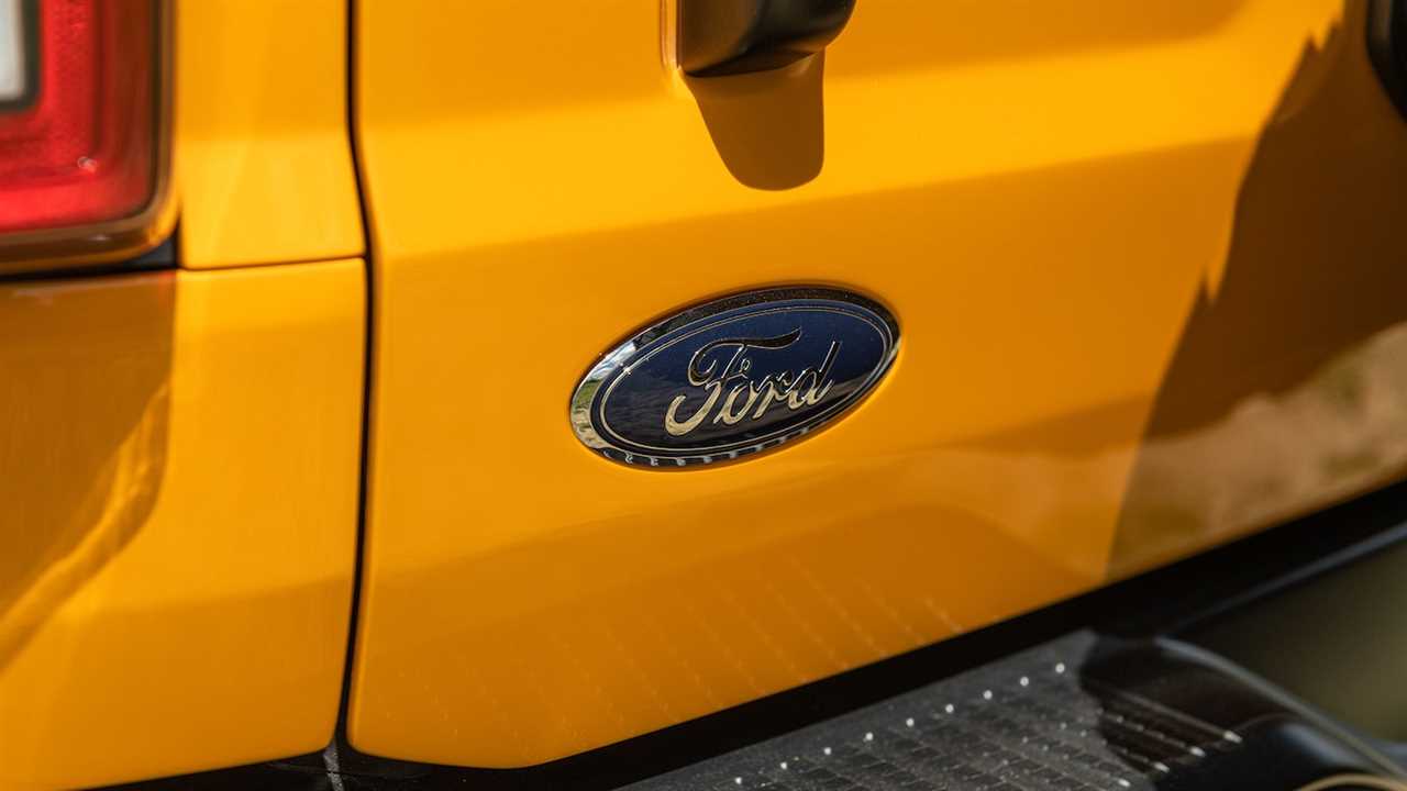 The 2021 Ford Bronco’s Fuel Economy Is Not Good, Trails Even the Thirsty Wrangler
