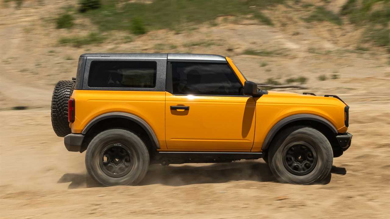 The 2021 Ford Bronco’s Fuel Economy Is Not Good, Trails Even the Thirsty Wrangler