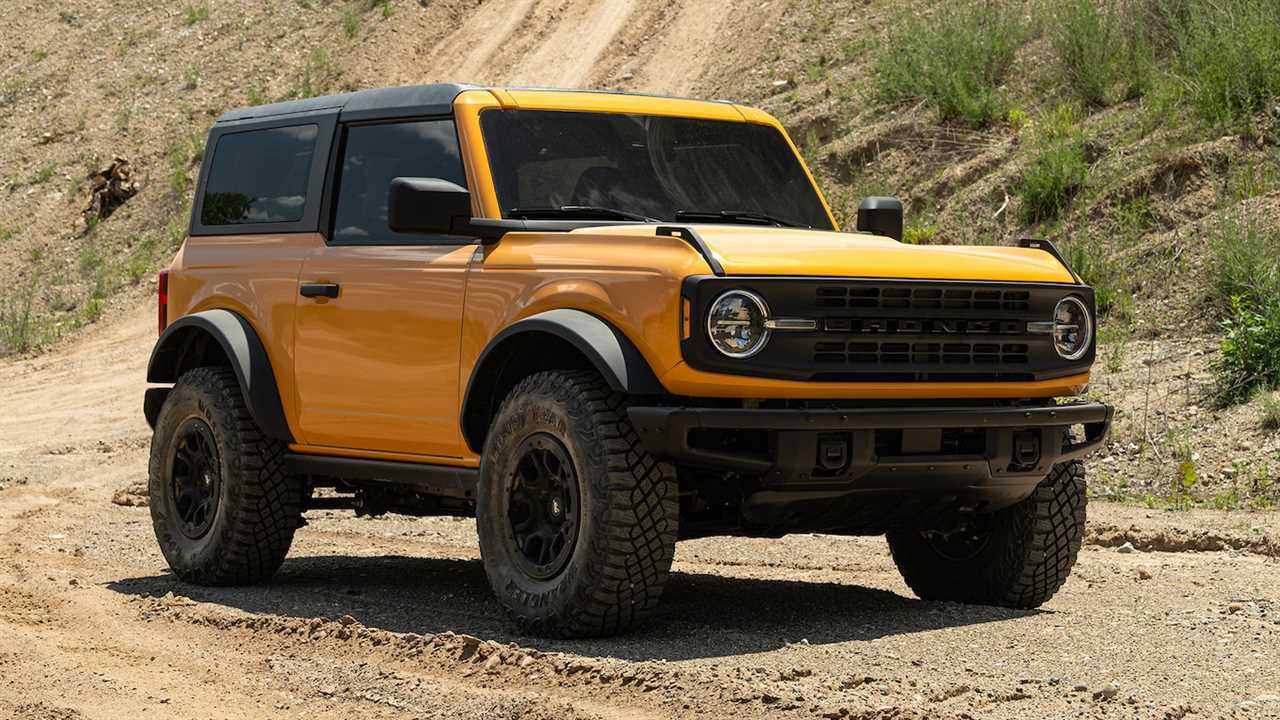 The 2021 Ford Bronco’s Fuel Economy Is Not Good, Trails Even the Thirsty Wrangler