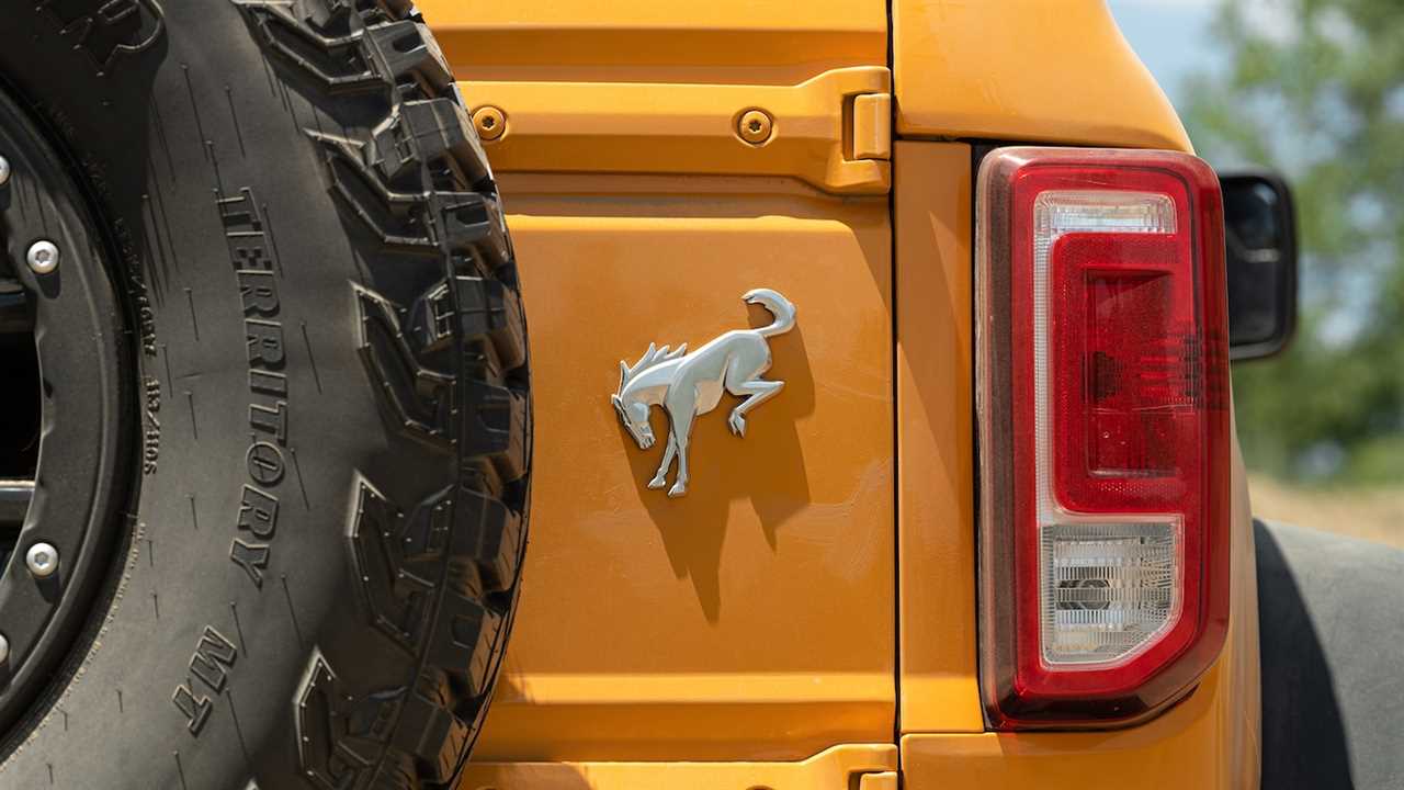 The 2021 Ford Bronco’s Fuel Economy Is Not Good, Trails Even the Thirsty Wrangler