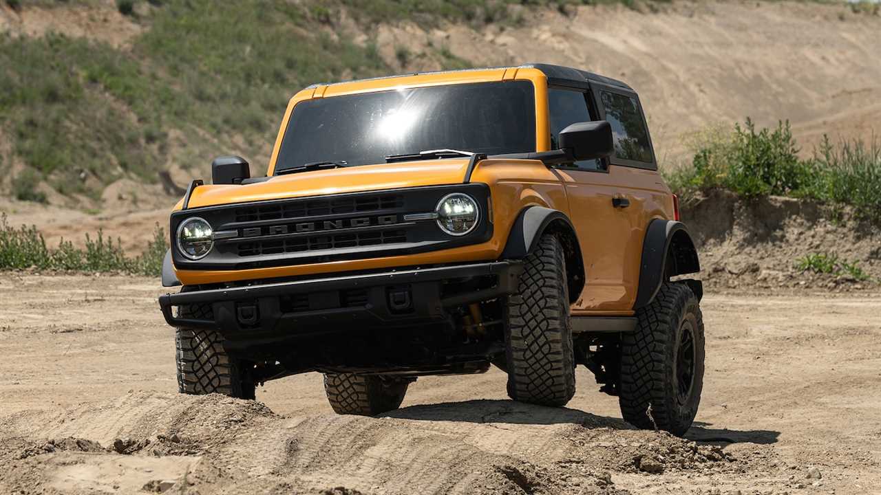 The 2021 Ford Bronco’s Fuel Economy Is Not Good, Trails Even the Thirsty Wrangler