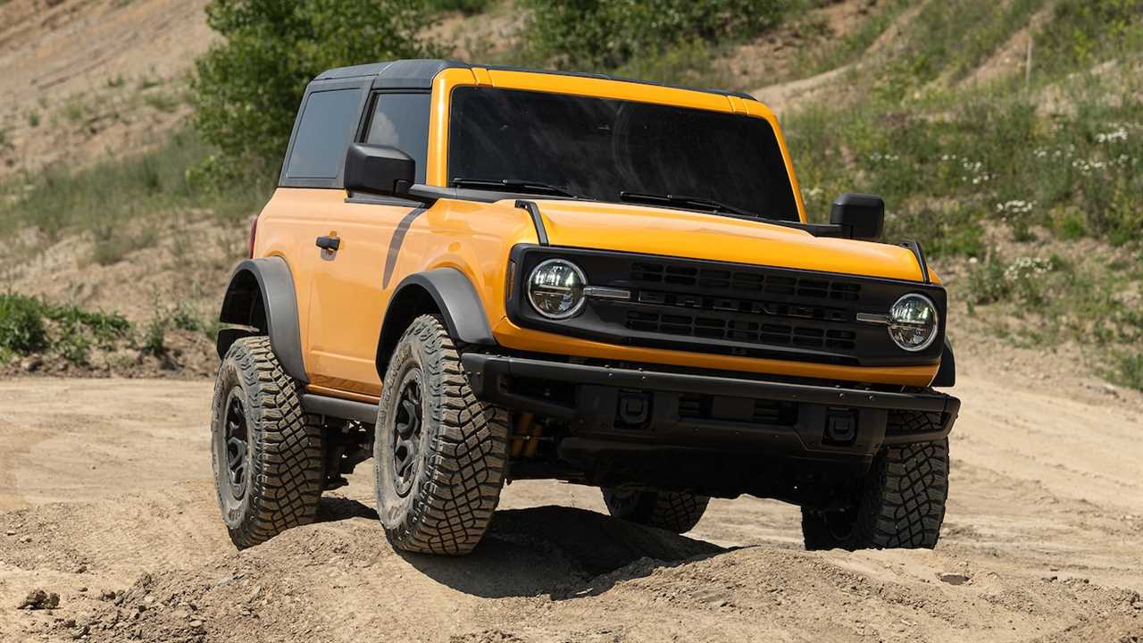 The 2021 Ford Bronco’s Fuel Economy Is Not Good, Trails Even the Thirsty Wrangler