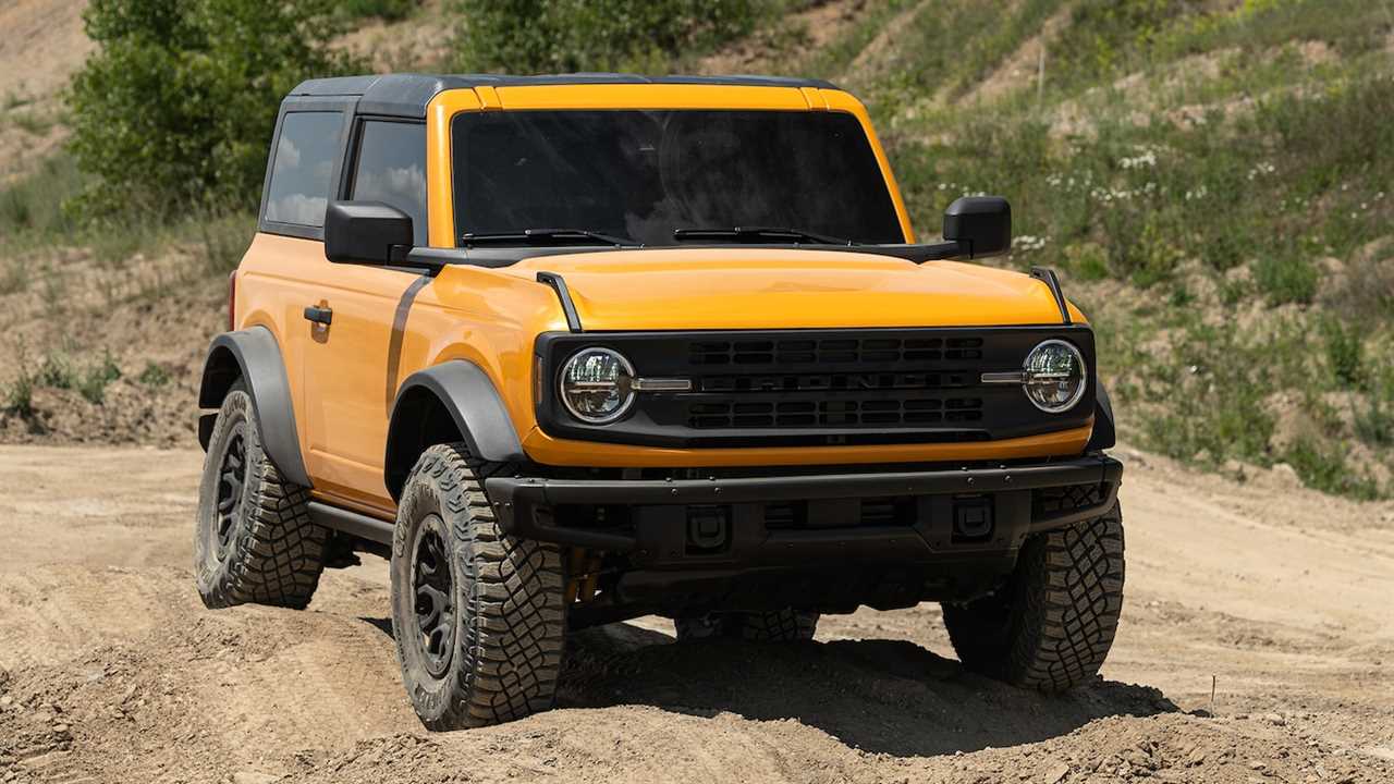 The 2021 Ford Bronco’s Fuel Economy Is Not Good, Trails Even the Thirsty Wrangler