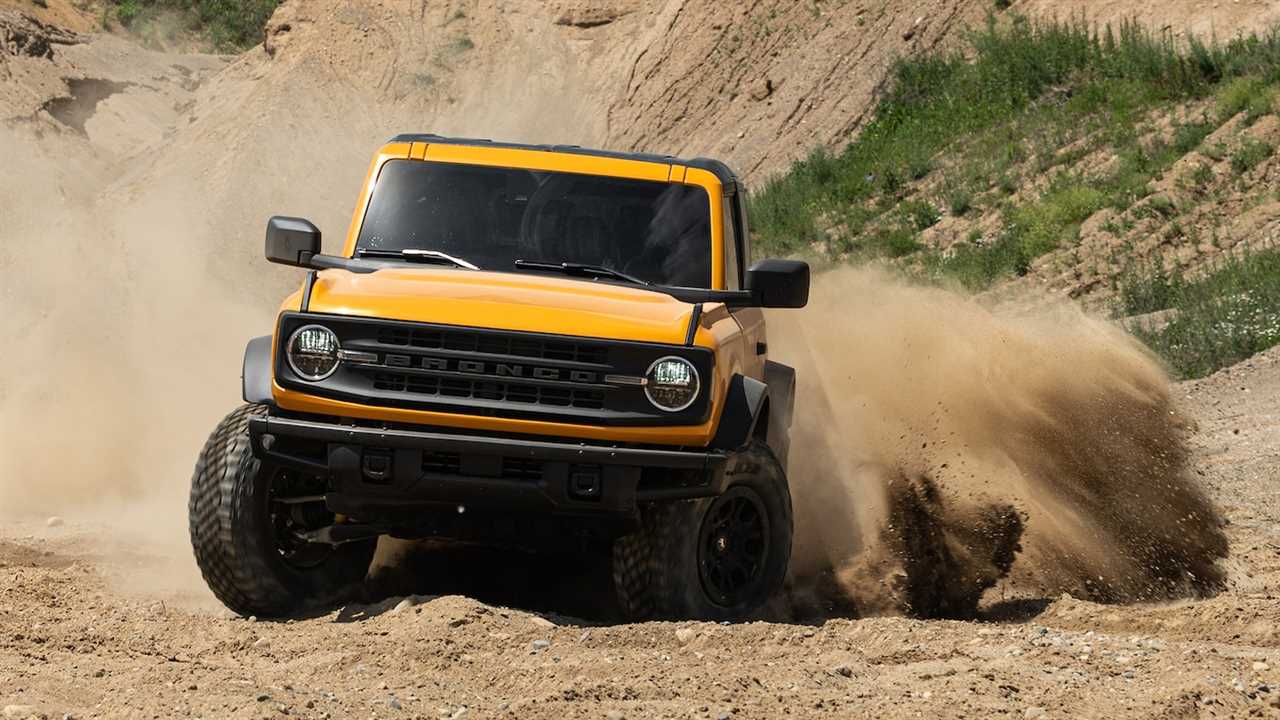 The 2021 Ford Bronco’s Fuel Economy Is Not Good, Trails Even the Thirsty Wrangler