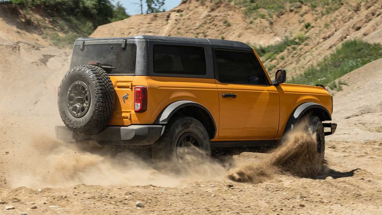 The 2021 Ford Bronco’s Fuel Economy Is Not Good, Trails Even the Thirsty Wrangler