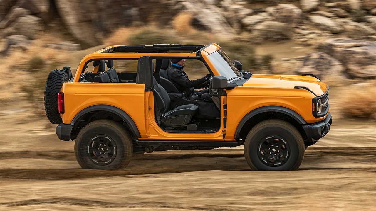 The 2021 Ford Bronco’s Fuel Economy Is Not Good, Trails Even the Thirsty Wrangler