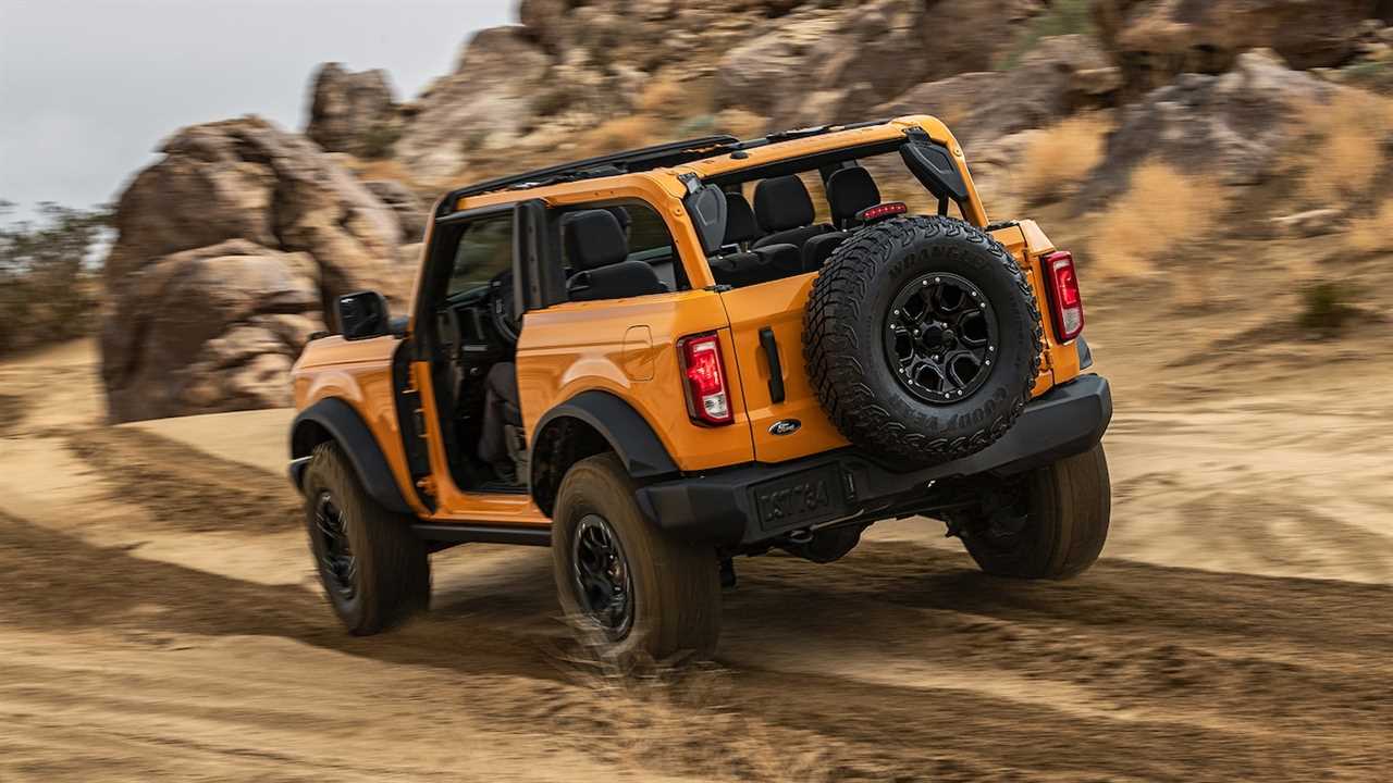 The 2021 Ford Bronco’s Fuel Economy Is Not Good, Trails Even the Thirsty Wrangler
