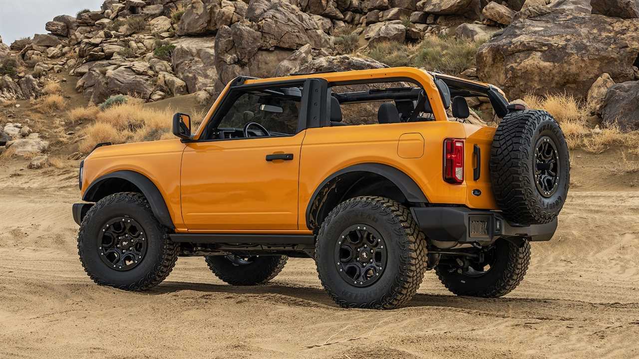 The 2021 Ford Bronco’s Fuel Economy Is Not Good, Trails Even the Thirsty Wrangler