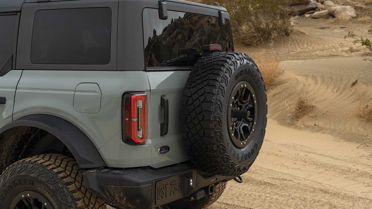 The 2021 Ford Bronco’s Fuel Economy Is Not Good, Trails Even the Thirsty Wrangler