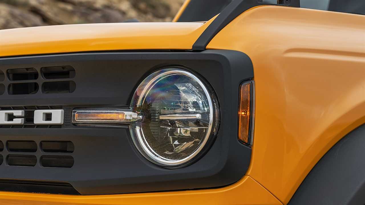 The 2021 Ford Bronco’s Fuel Economy Is Not Good, Trails Even the Thirsty Wrangler
