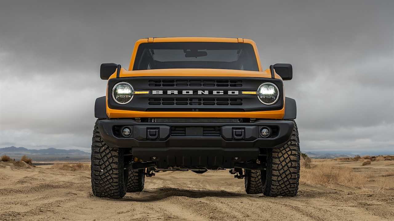 The 2021 Ford Bronco’s Fuel Economy Is Not Good, Trails Even the Thirsty Wrangler