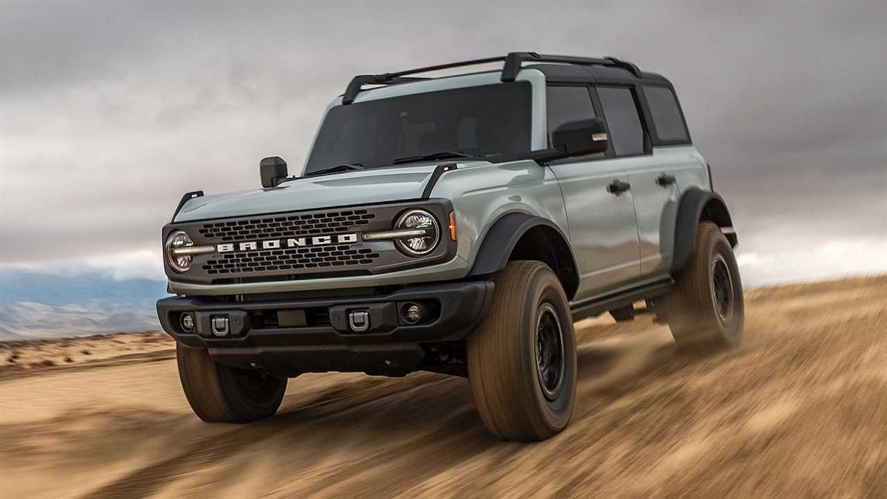 The 2021 Ford Bronco’s Fuel Economy Is Not Good, Trails Even the Thirsty Wrangler