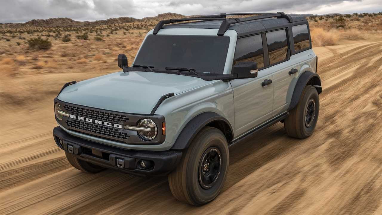 The 2021 Ford Bronco’s Fuel Economy Is Not Good, Trails Even the Thirsty Wrangler