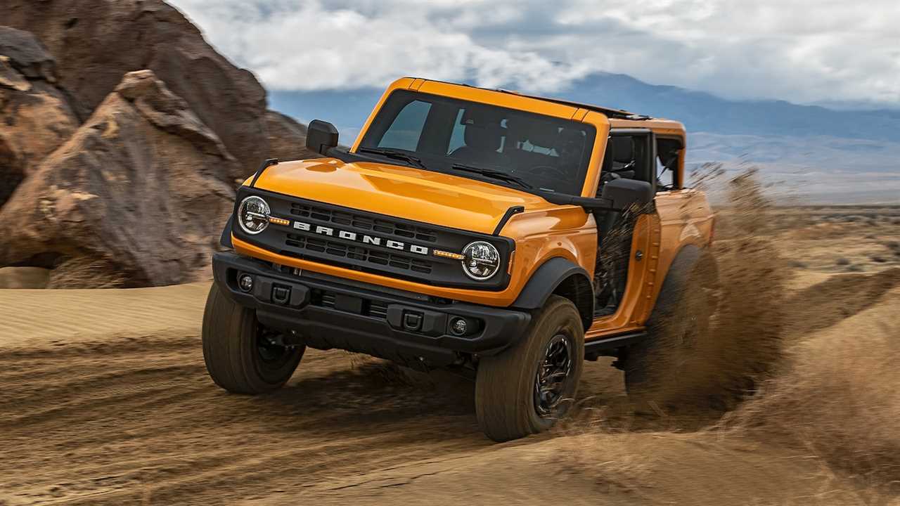 The 2021 Ford Bronco’s Fuel Economy Is Not Good, Trails Even the Thirsty Wrangler