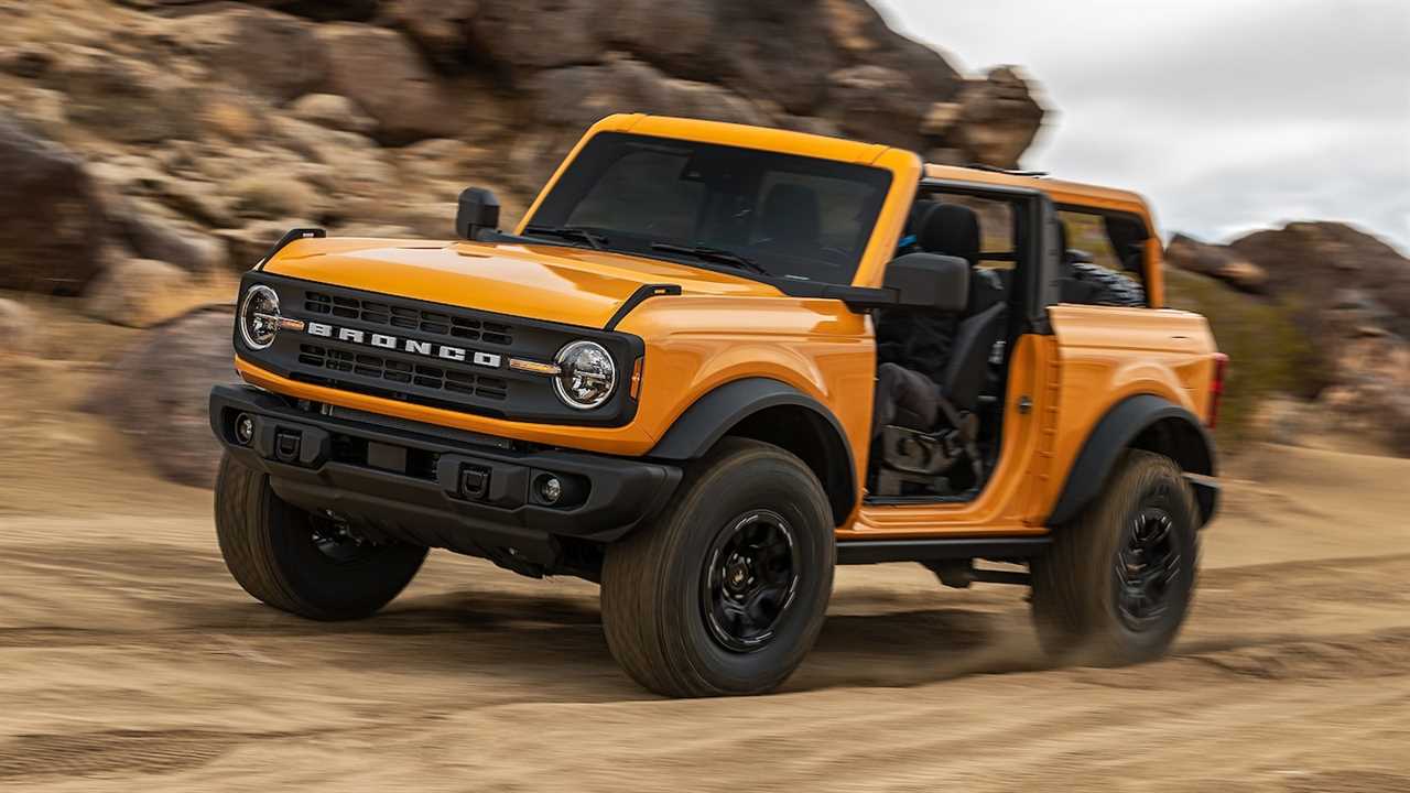 The 2021 Ford Bronco’s Fuel Economy Is Not Good, Trails Even the Thirsty Wrangler