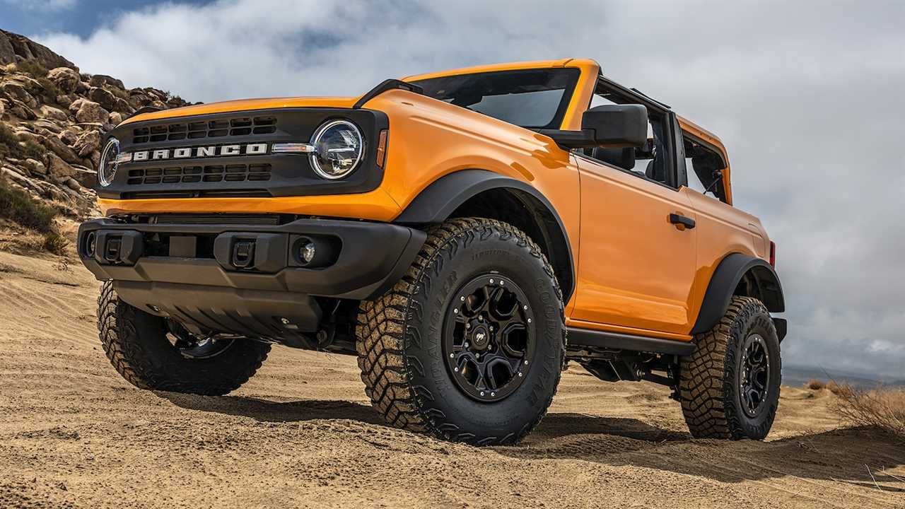 The 2021 Ford Bronco’s Fuel Economy Is Not Good, Trails Even the Thirsty Wrangler