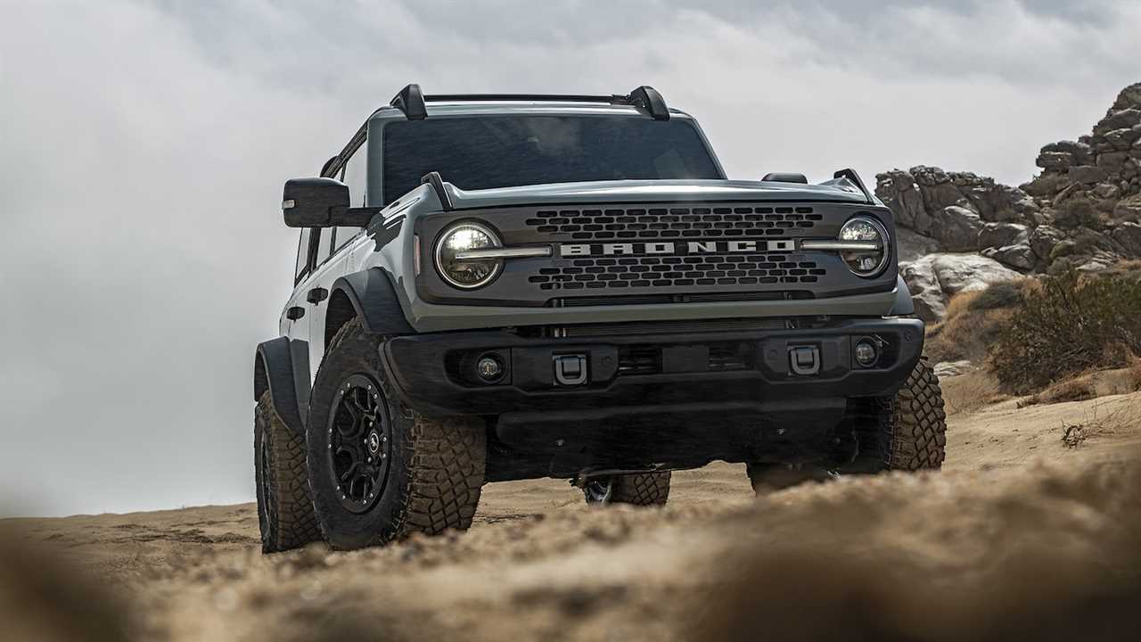 The 2021 Ford Bronco’s Fuel Economy Is Not Good, Trails Even the Thirsty Wrangler