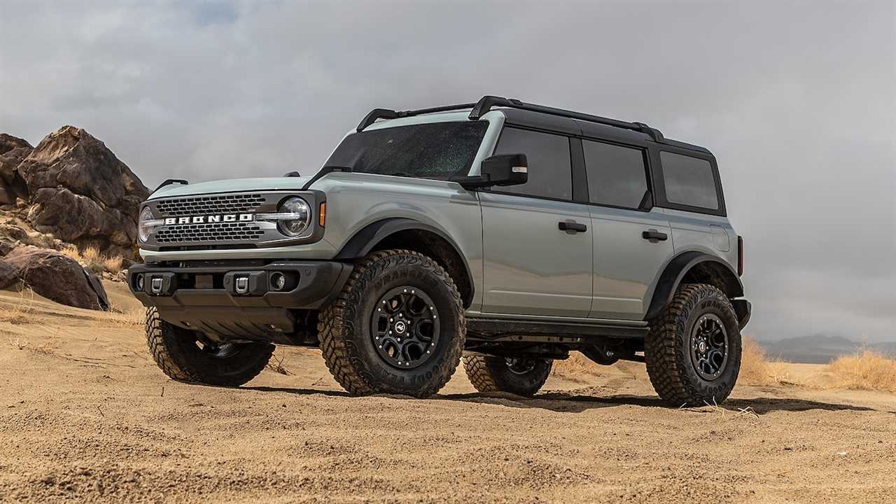 The 2021 Ford Bronco’s Fuel Economy Is Not Good, Trails Even the Thirsty Wrangler