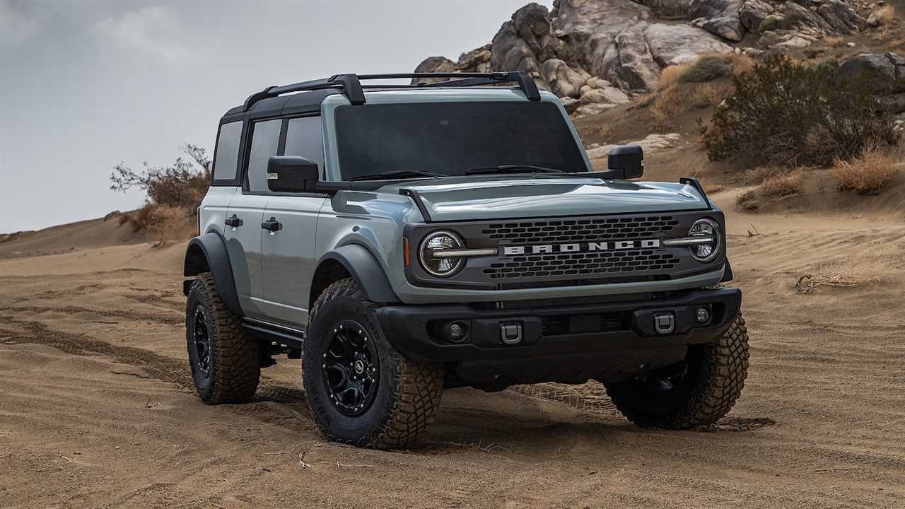 The 2021 Ford Bronco’s Fuel Economy Is Not Good, Trails Even the Thirsty Wrangler