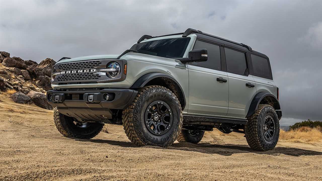 The 2021 Ford Bronco’s Fuel Economy Is Not Good, Trails Even the Thirsty Wrangler