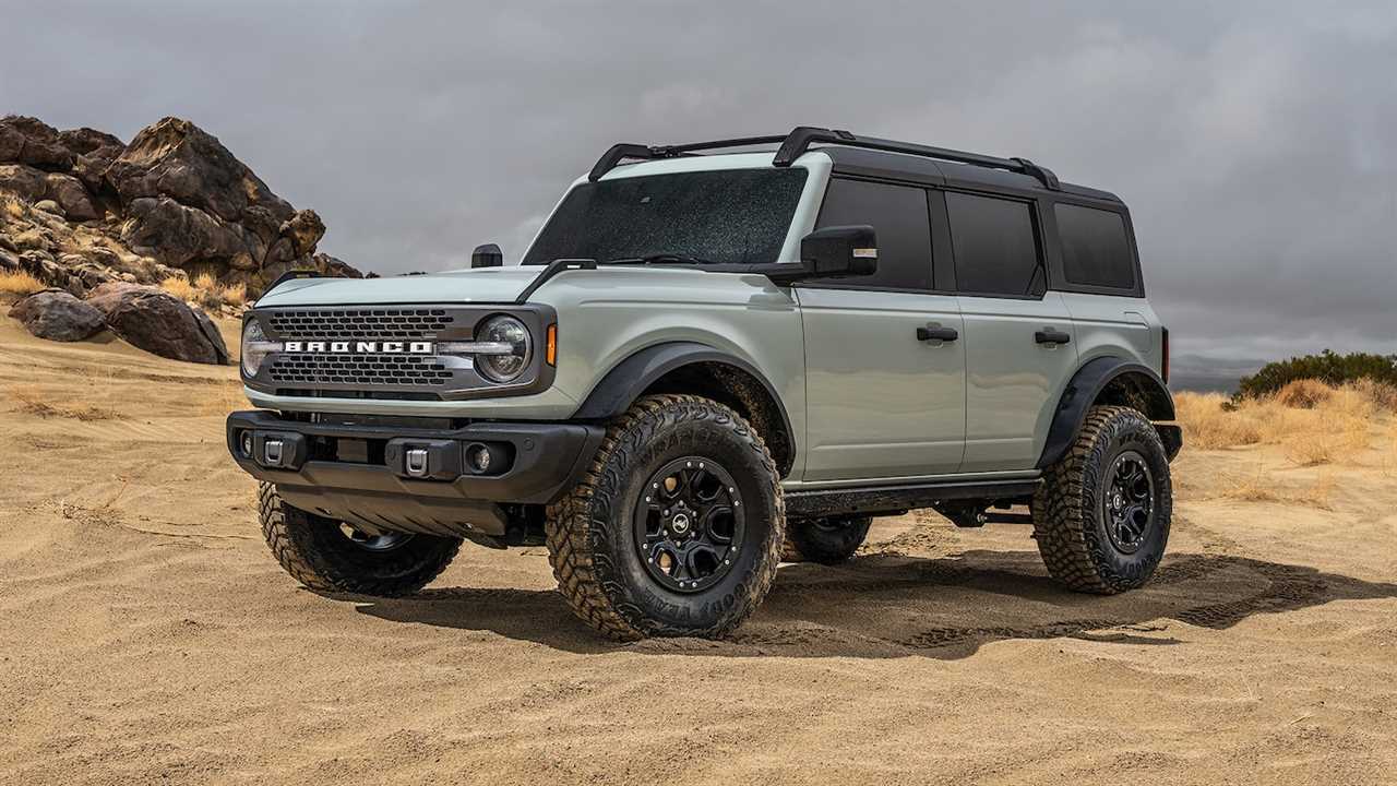 The 2021 Ford Bronco’s Fuel Economy Is Not Good, Trails Even the Thirsty Wrangler