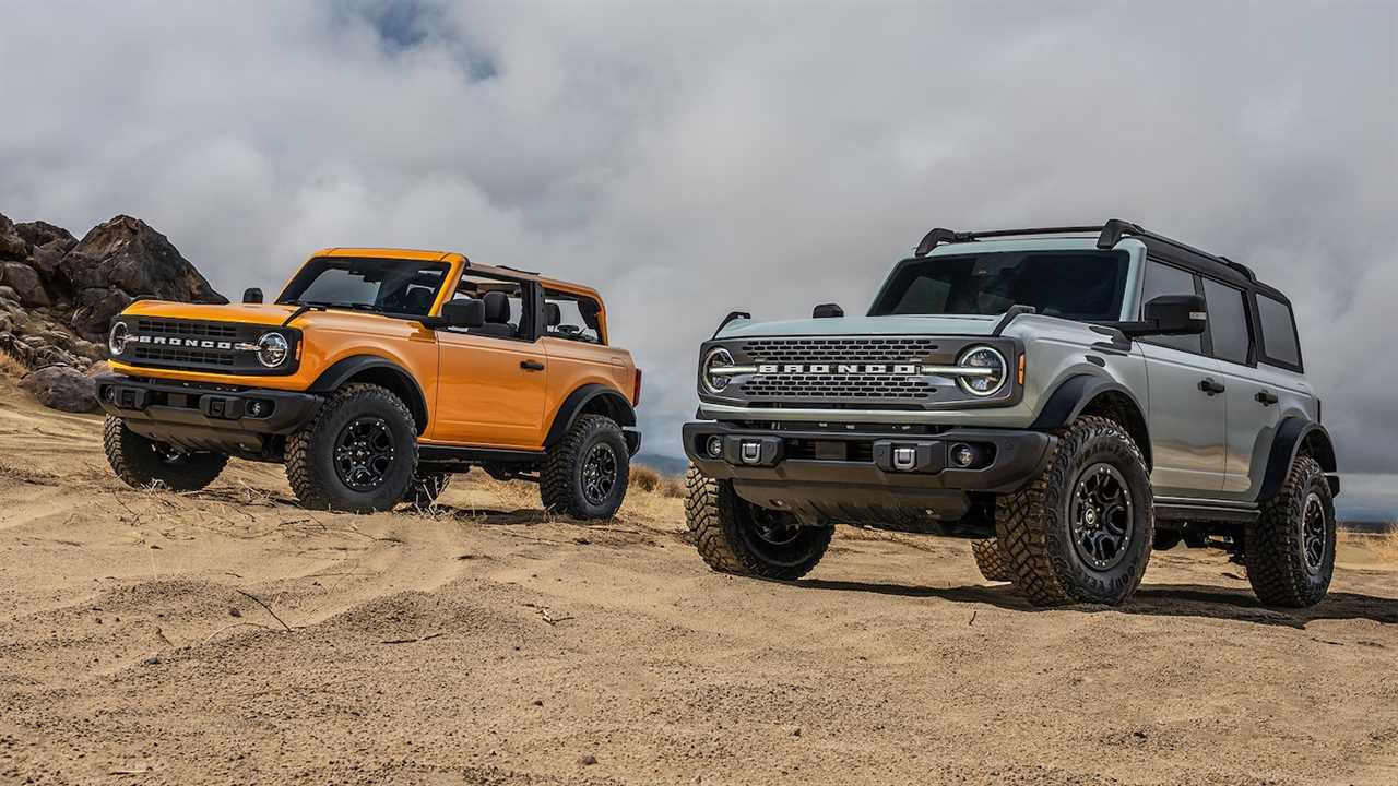 The 2021 Ford Bronco’s Fuel Economy Is Not Good, Trails Even the Thirsty Wrangler