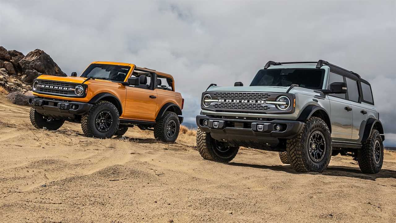 The 2021 Ford Bronco’s Fuel Economy Is Not Good, Trails Even the Thirsty Wrangler
