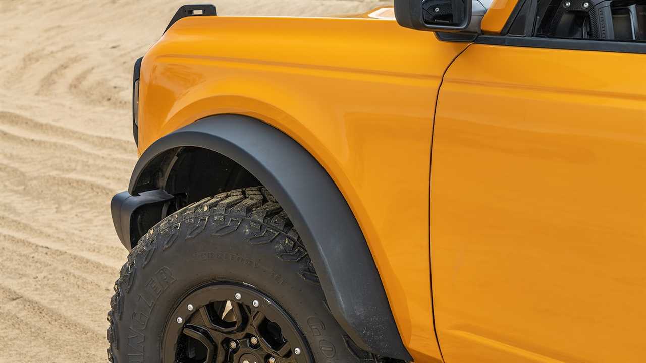 The 2021 Ford Bronco’s Fuel Economy Is Not Good, Trails Even the Thirsty Wrangler