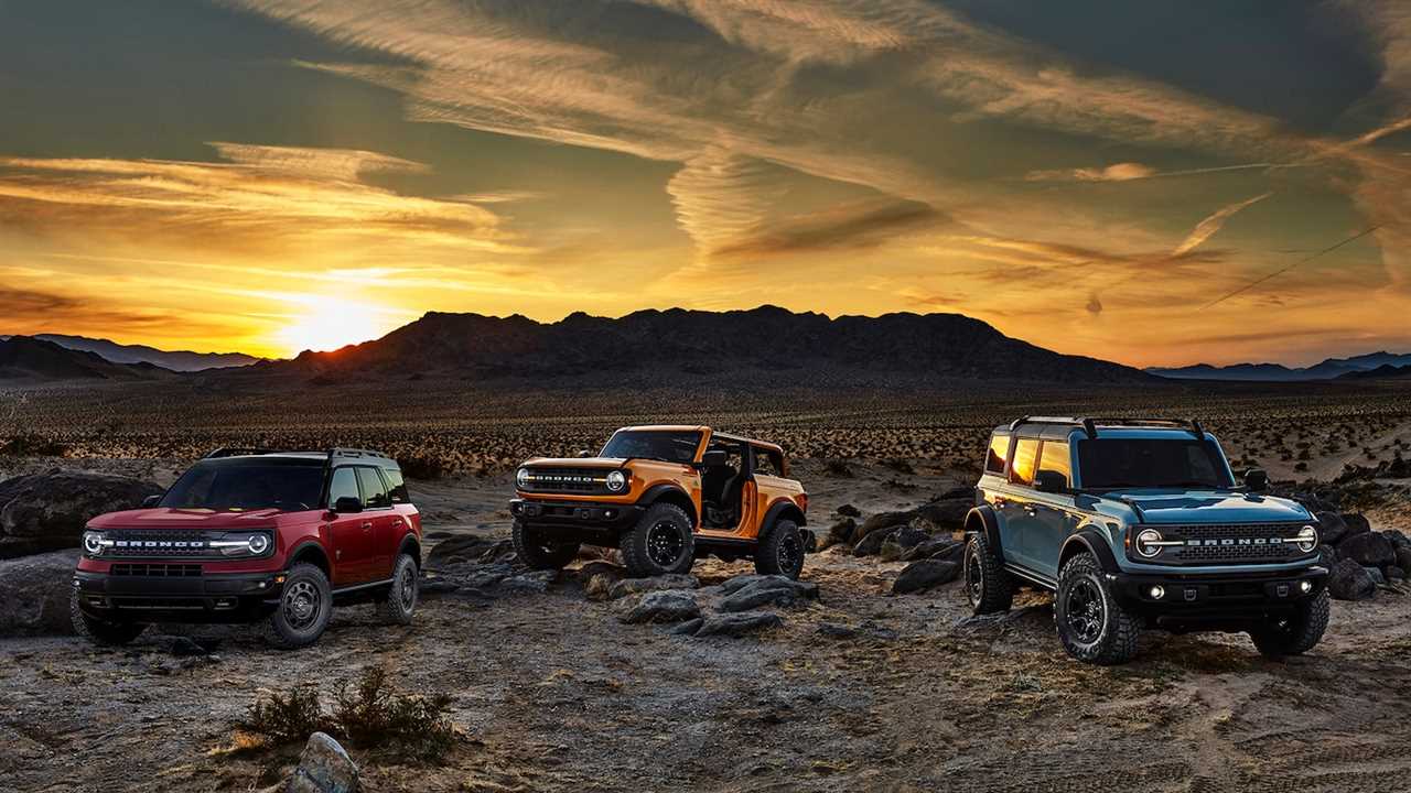 The 2021 Ford Bronco’s Fuel Economy Is Not Good, Trails Even the Thirsty Wrangler
