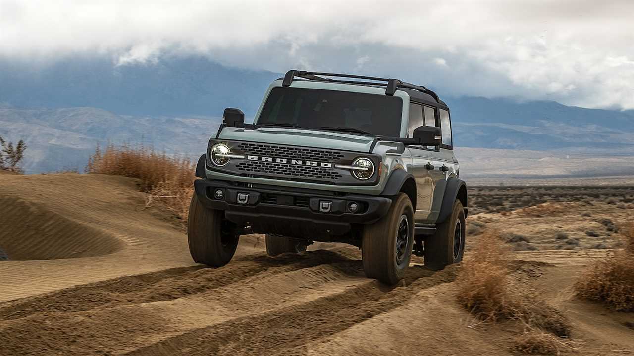 The 2021 Ford Bronco’s Fuel Economy Is Not Good, Trails Even the Thirsty Wrangler