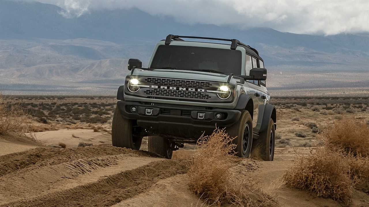 The 2021 Ford Bronco’s Fuel Economy Is Not Good, Trails Even the Thirsty Wrangler
