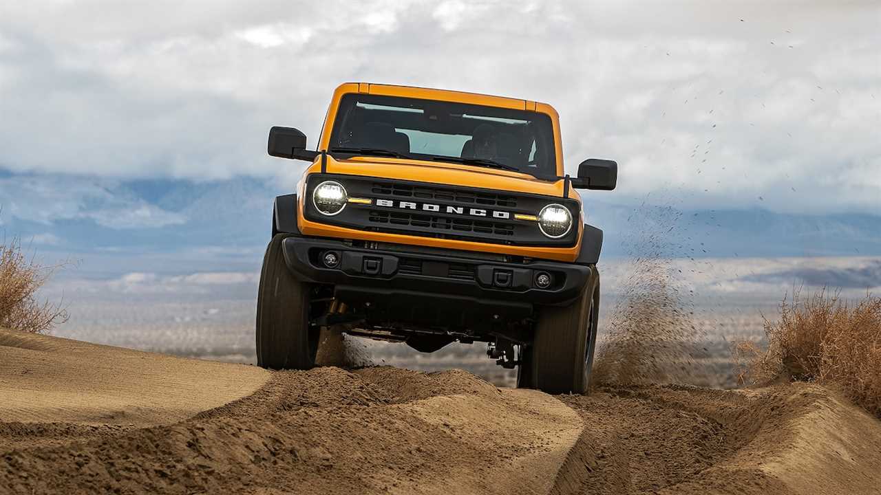 The 2021 Ford Bronco’s Fuel Economy Is Not Good, Trails Even the Thirsty Wrangler