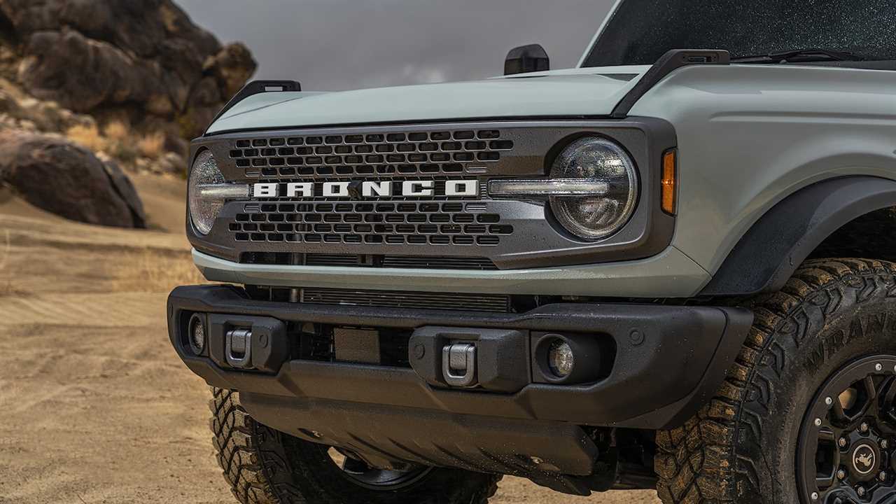 The 2021 Ford Bronco’s Fuel Economy Is Not Good, Trails Even the Thirsty Wrangler