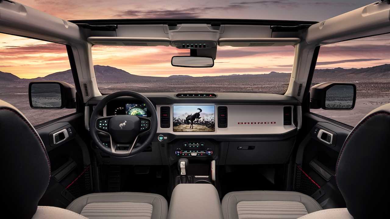 The 2021 Ford Bronco’s Fuel Economy Is Not Good, Trails Even the Thirsty Wrangler